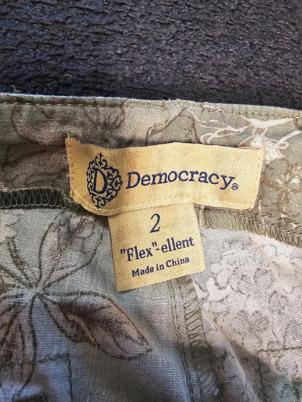 Democracy Floral Straight-Leg Pants in Olive Green with Metallic Accents - Picture 6 of 11